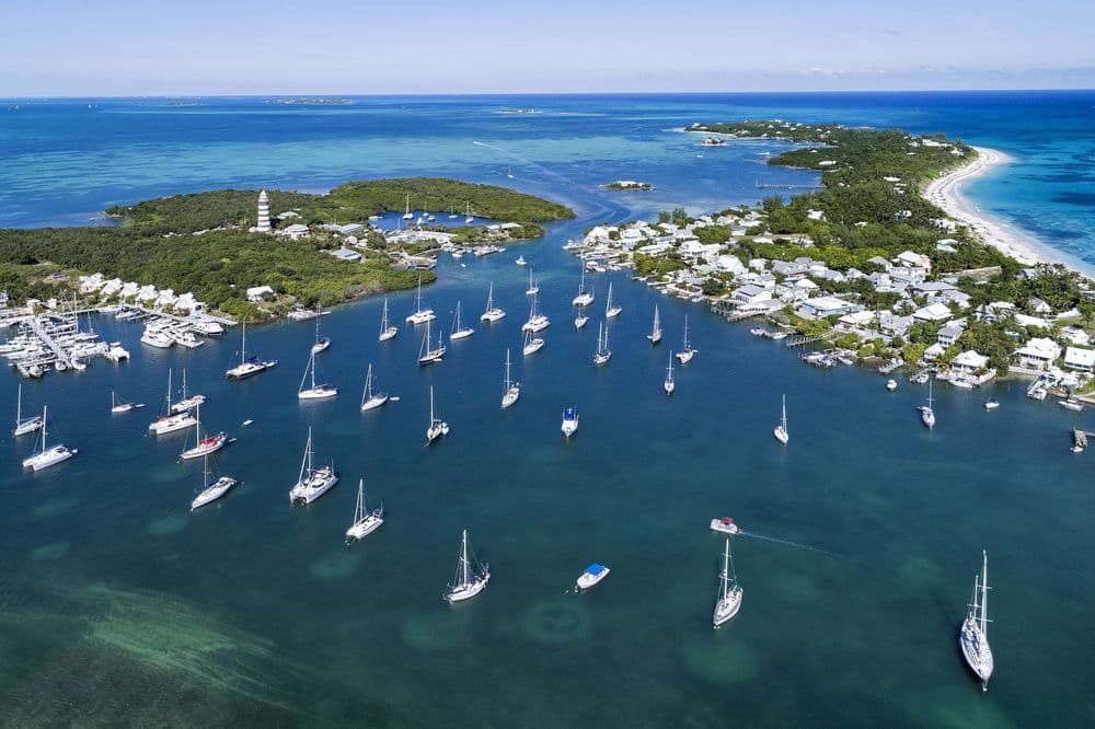 bahamas-abacos-boats-anchored